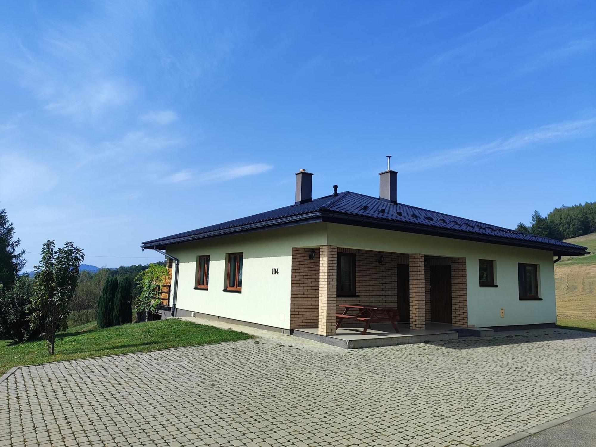 Dom Na Slonnym Villa Monasterzec Luaran gambar